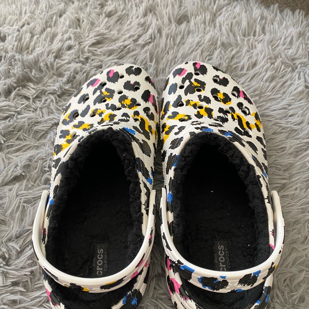Leopard crocs. - Picture 2 of 3